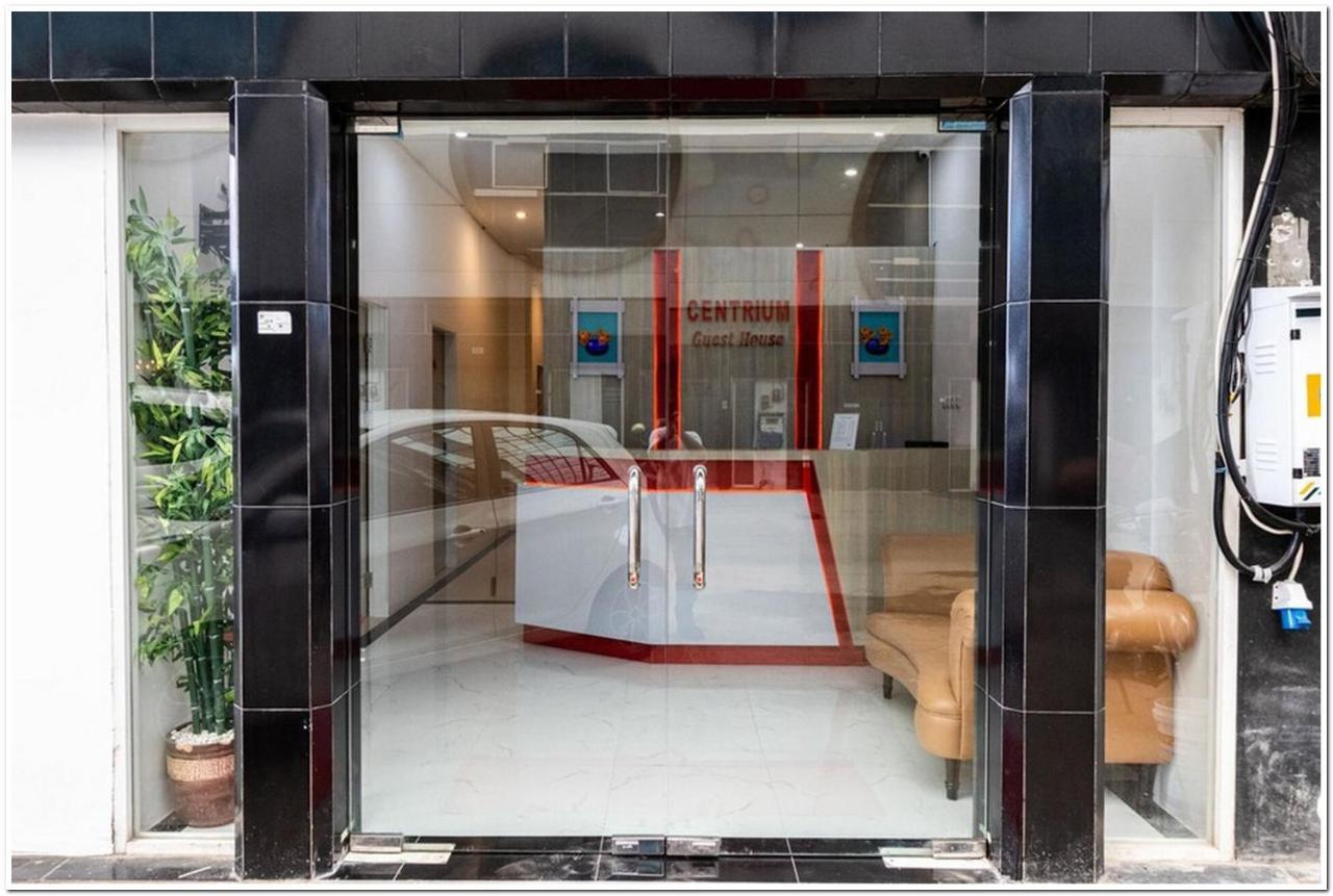 Reddoorz Plus @ Centrium Katamso Medan Dış mekan fotoğraf