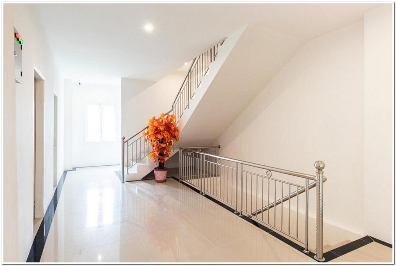Reddoorz Plus @ Centrium Katamso Medan Dış mekan fotoğraf