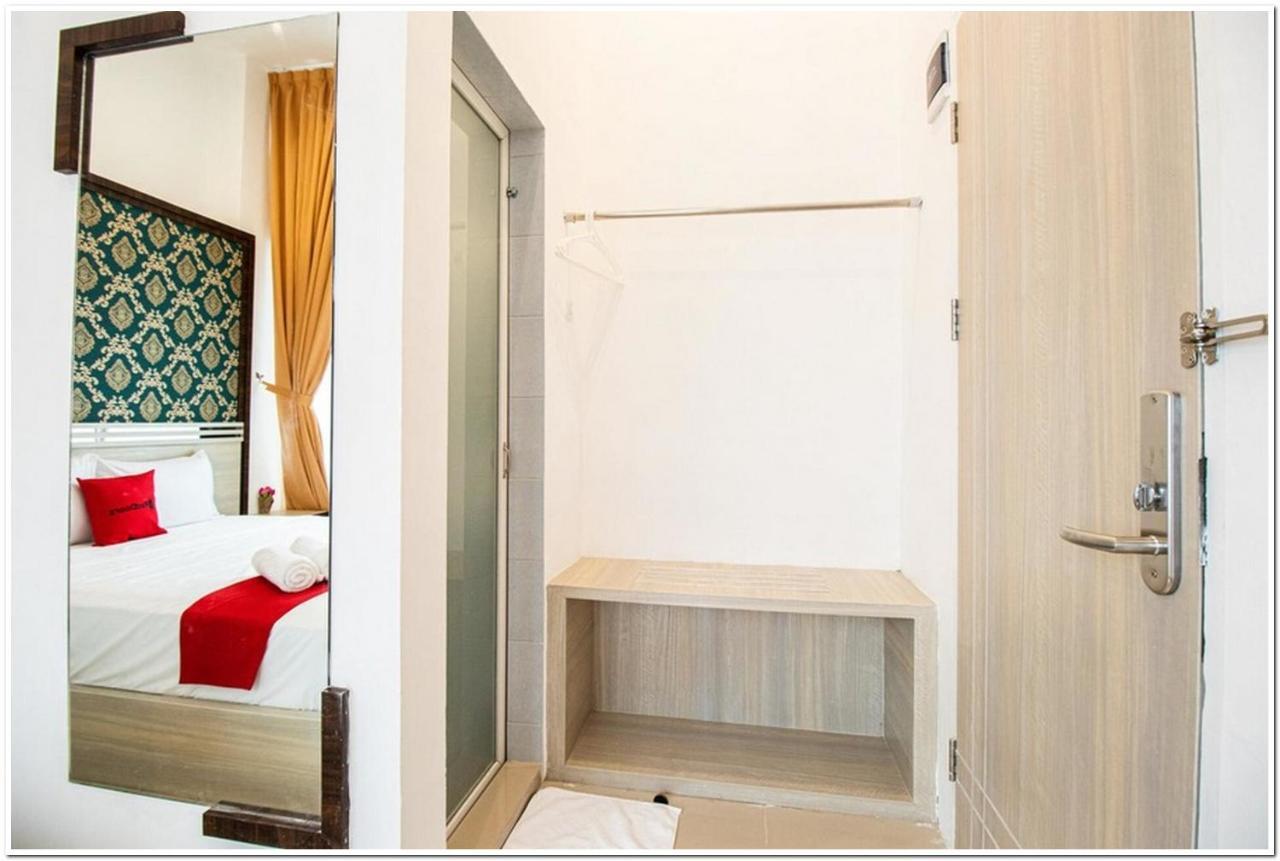 Reddoorz Plus @ Centrium Katamso Medan Dış mekan fotoğraf